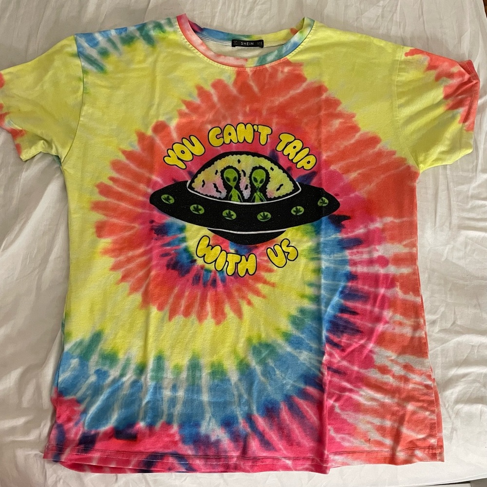 Shein Alien print Tie Dye
Size - M
Will iron before shipping